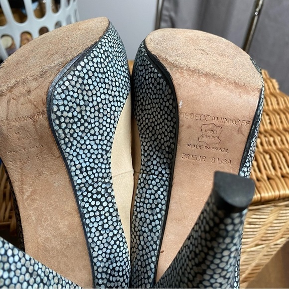 Rebecca Minkoff Vamp Platform Heels Tan Pebbles - Picture 9 of 9